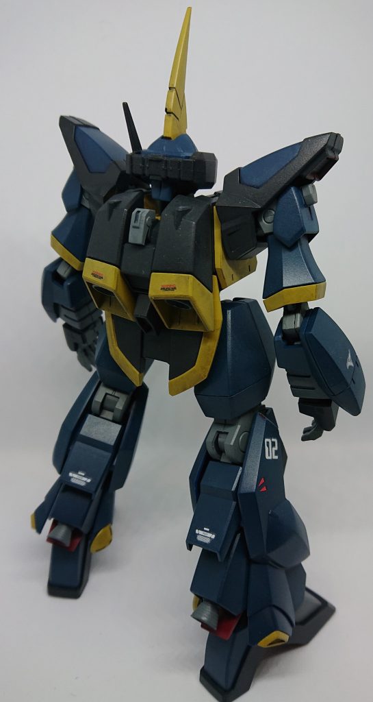 デカールは少なめに抑えました。