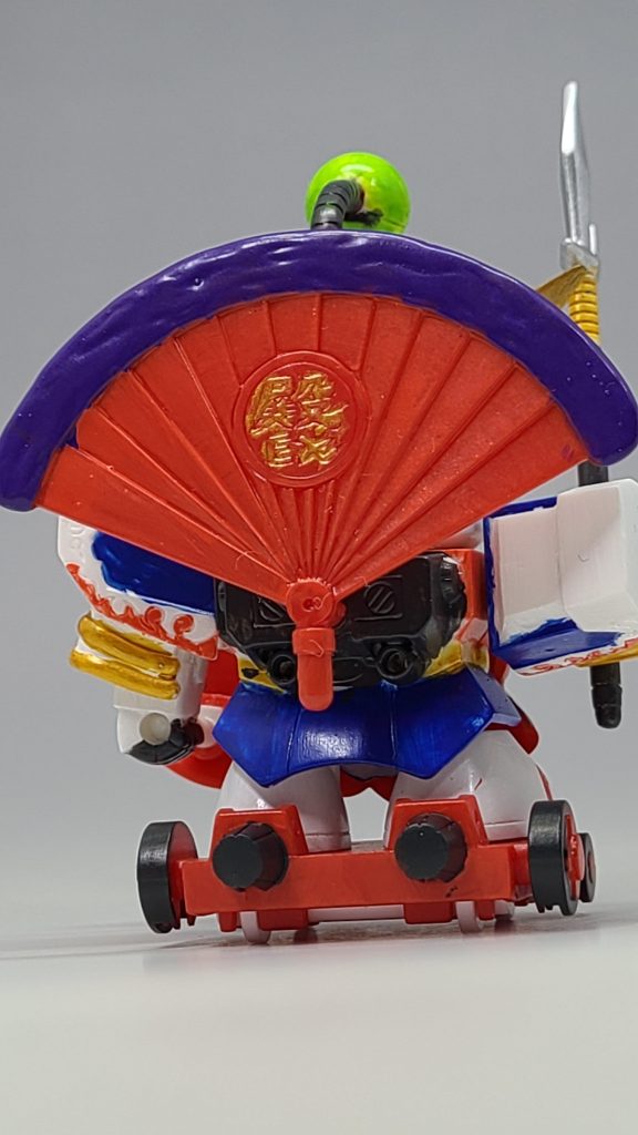 後ろ(´･∀･｀)
後半慣れてきて、扇子の紫は結構うまいこと塗れました(´･∀･｀)
これが最初から出来ていれば…(´･∀･｀)