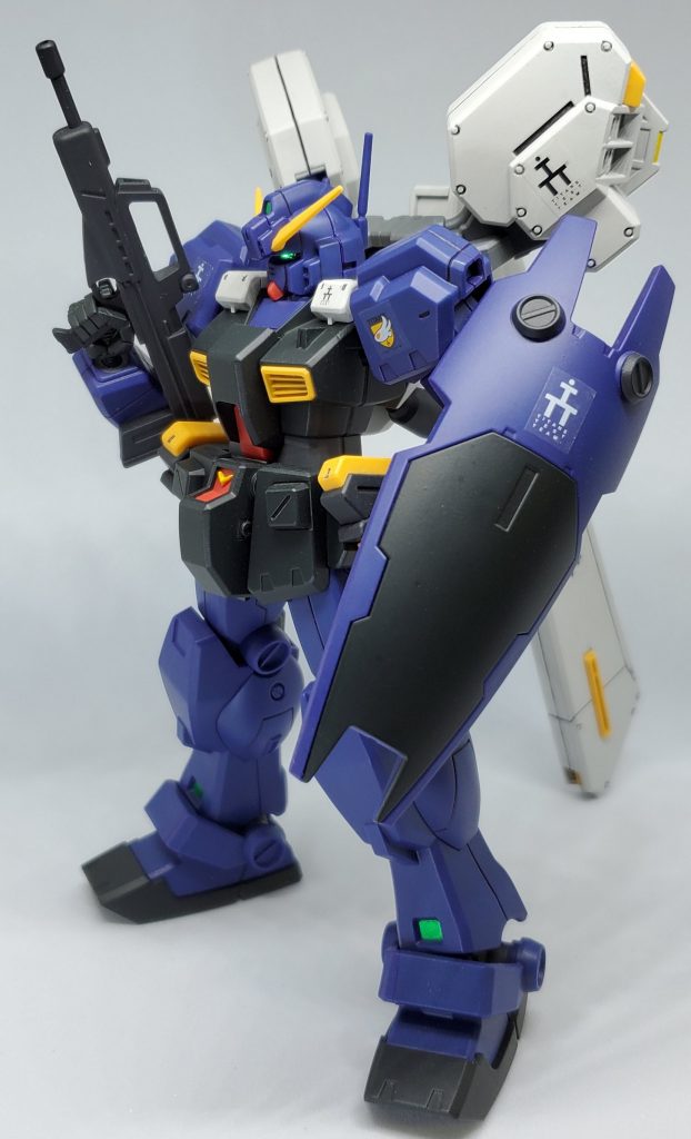 ホイルシールは光を拾ってキラっと光るのがいいですね。