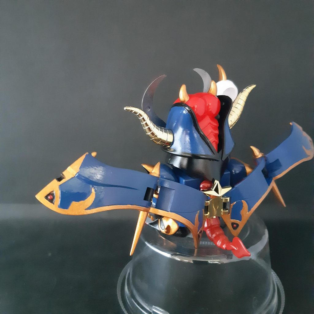 ポーズを固定しているわけではありませんが、無改造で可動はあまりないので今回は回転のみです。