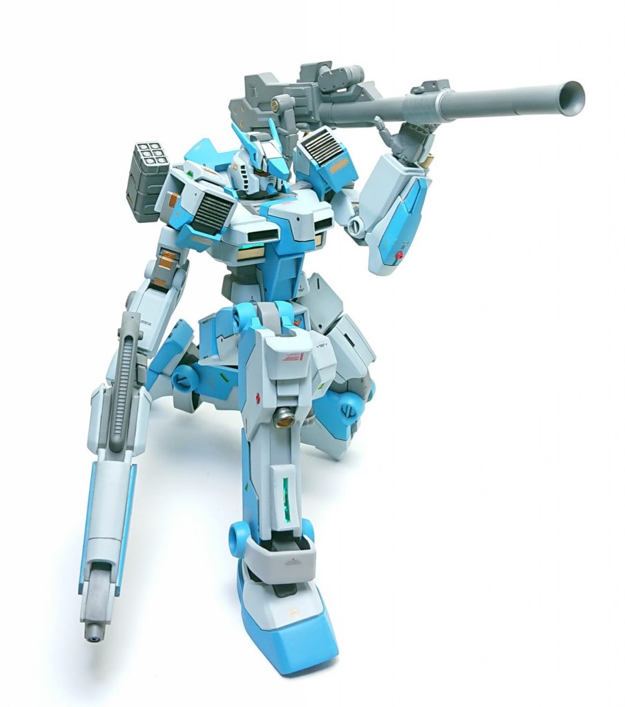 ランチャー構えるポーズ。