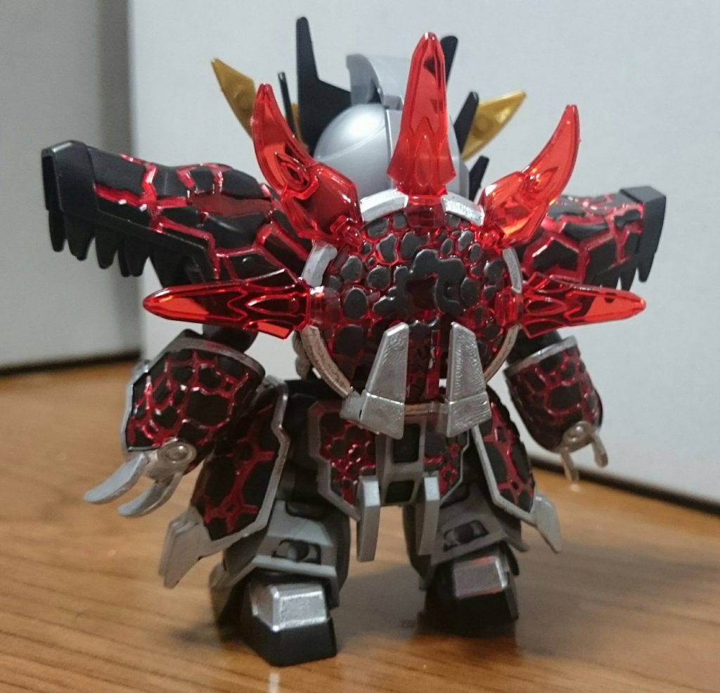 ・背面プロヴィデンスの意匠が一番残ってるっスね。……というかプロヴィデンスのパーツなんてバックパックと頭部くらいにしか残ってないけど