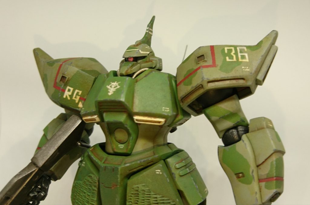 バストアップ。ピンボケ気味。