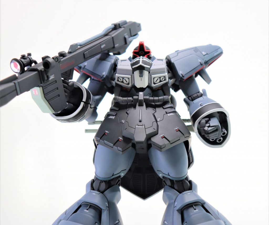 肩の付け根回りもいかり肩に変更して、デティールアップしています。ソデやスソの裏はトラスを作っていますが…見えませんね