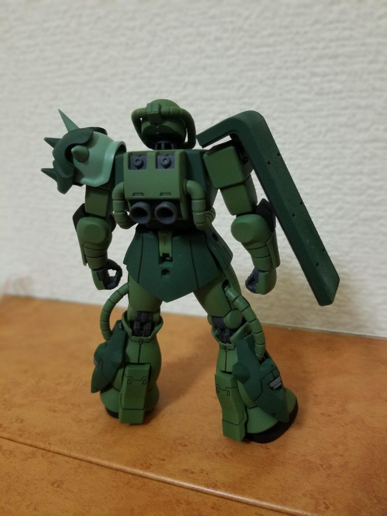 後ろです足にはムーンガンダムのパーツを合わせました。高機動タイプみたいにしています。