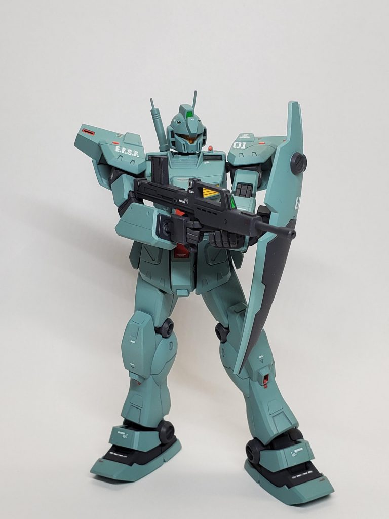 銃のマガジンは、好みにより上部へ変更しました😅