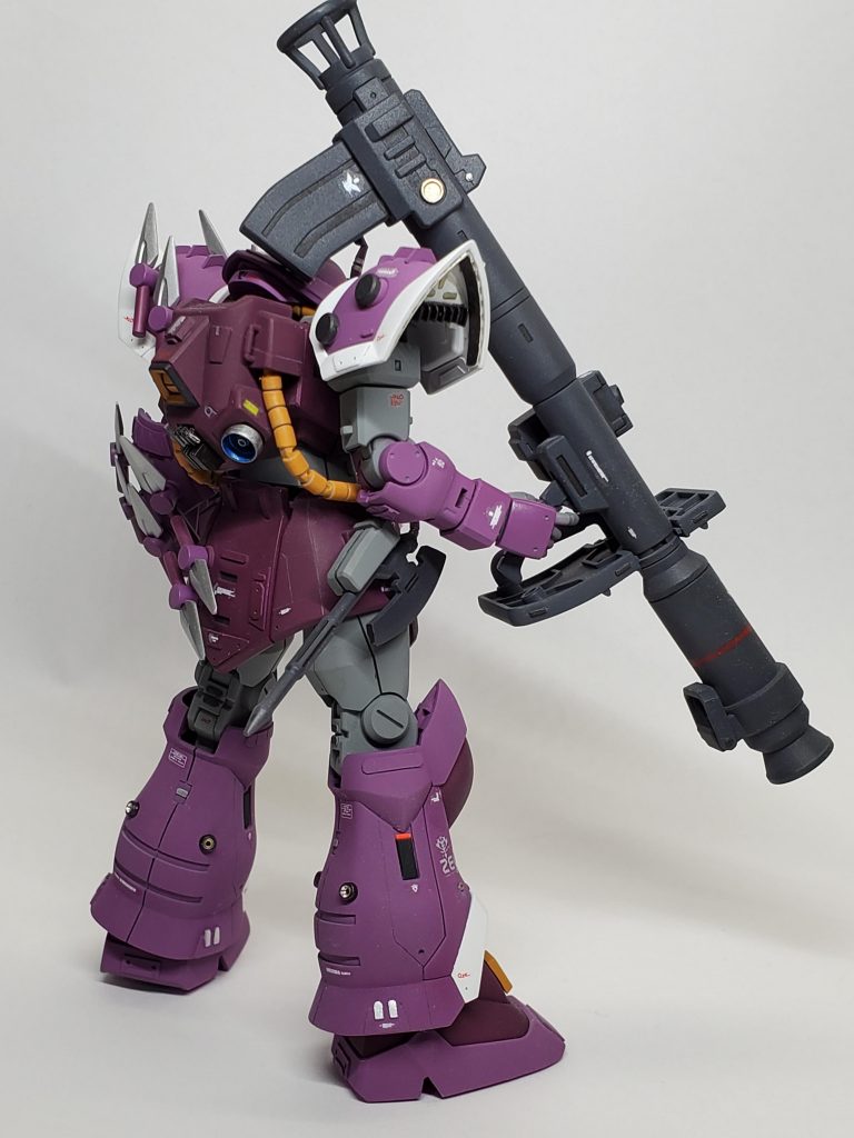 右肩のヒート剣は、ラテバズ装備の邪魔なので撤去😅ラテバズ良いですよね。 