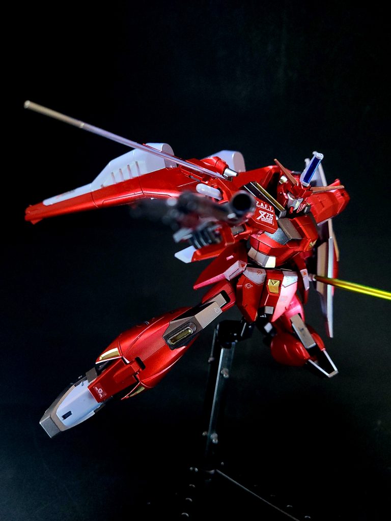 MA-BAR70 高エネルギービームライフルMA（マティウス・アーセナリー）社製のビームライフル。フリーダムやジャスティスに装備されたMA-M20ルプスをベースとしている[5][9]。他のセカンドシリーズ用ライフルと共通の機構を持つ。セカンドステージシリーズのビームライフルはこの「MA-BAR70」をベースに各々の運用形態に適したアレンジが加えられている[5]。MA時は左肩アーマーに固定される。MS形態での非使用時はリアスカートにマウントする