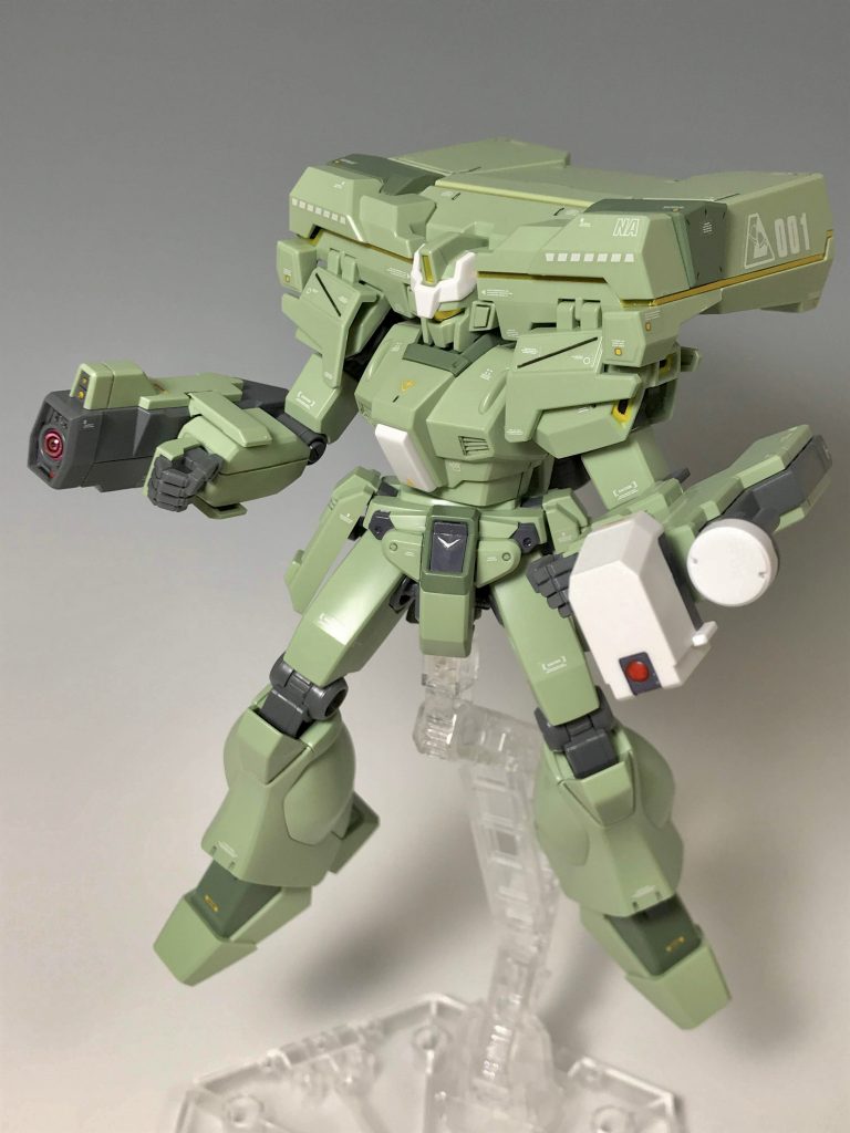 偵察任務をイメージ。右手のカメラ部分がジュエルシールで再現されていて、いい感じです。