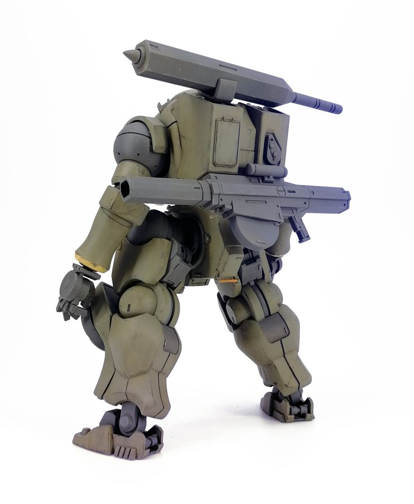 バックパックはケンプファーアメイジング。ライフルの懸架はネオジム磁石でしてます。棍棒はガンダム端白星のメイスを色々シンプルに加工した物。