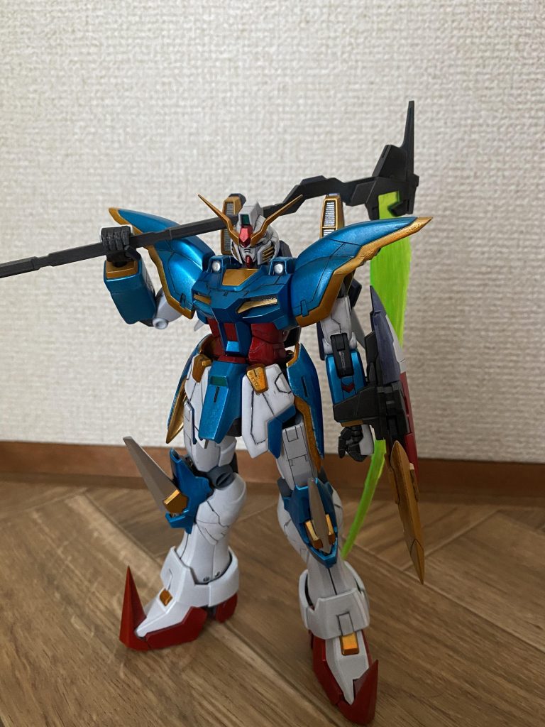 組み付け後デカール前ここでやっとバスターシールドの配色間違えてたことに気づいた