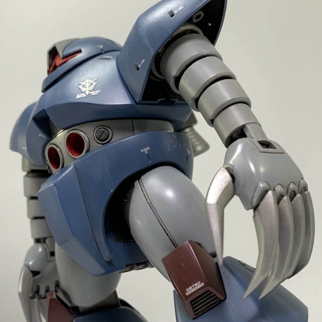 クローは尖らせてます。