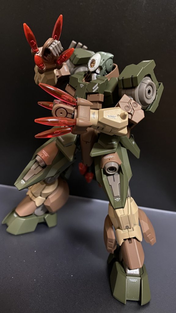 その気になれば殴り合いすら…、漢らしい機体です。