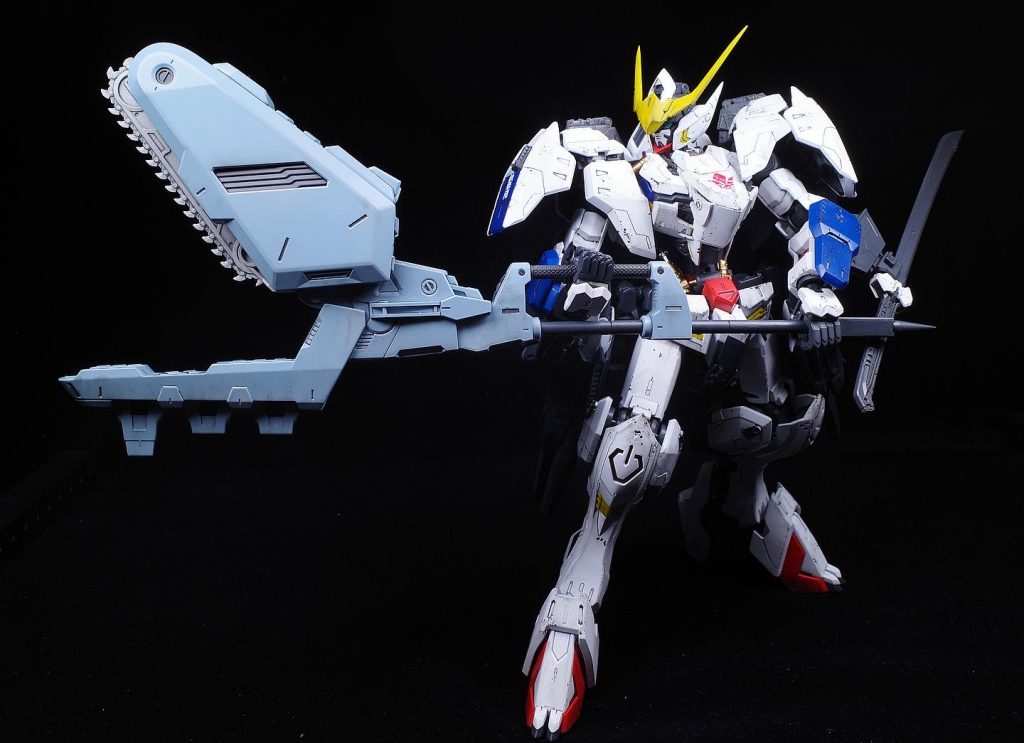 大型特殊メイスを持たせました。