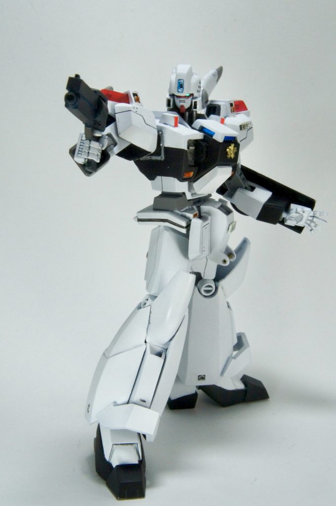 銃はオリジナルでマテバ風に作ってみました。