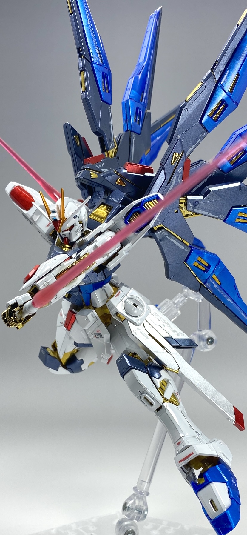 RG ストライクフリーダムガンダム チタニウムフィニッシュ - フィギュア