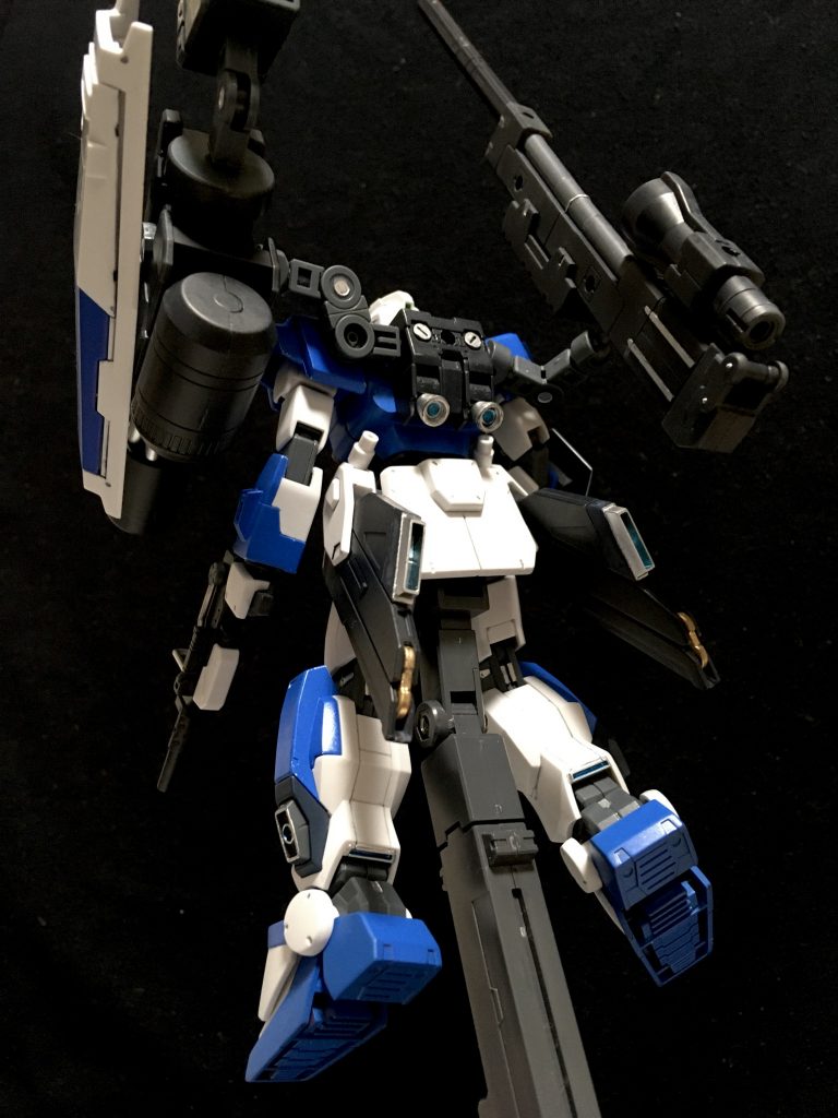 バックショット。ランドセルはオリジンガンダムのものを使用しました。個人的にはフリーダムのパーツも案外違和感無いと思います。