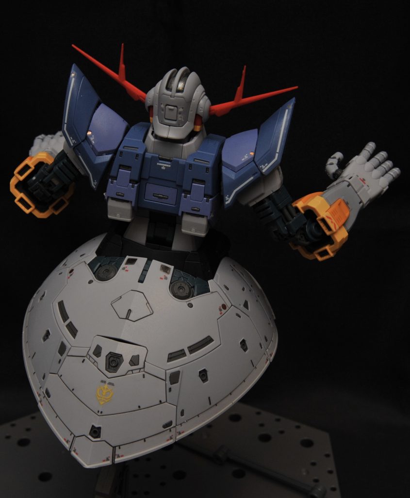 バックショット。スカートの墨入れがアクセントです。