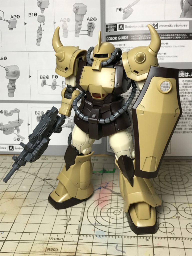 シール貼り、つや消し、ドライブラシ前の状態。