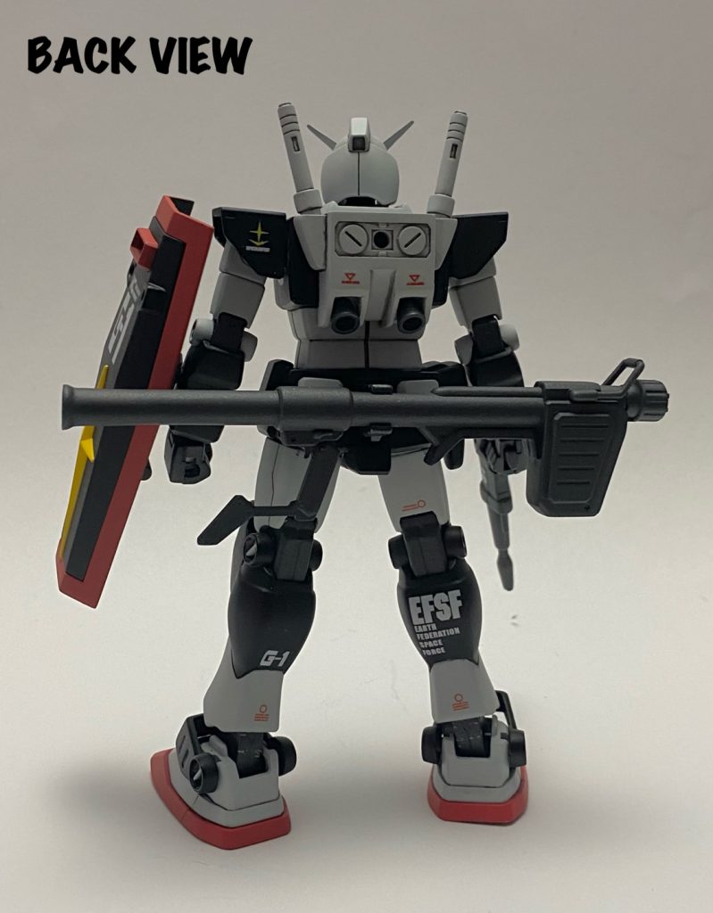 やはり背面も美しいフォルム。
ライフルやサーベルのスリットなど完全に設定通りにはいきませんでしたが解釈という事で…。