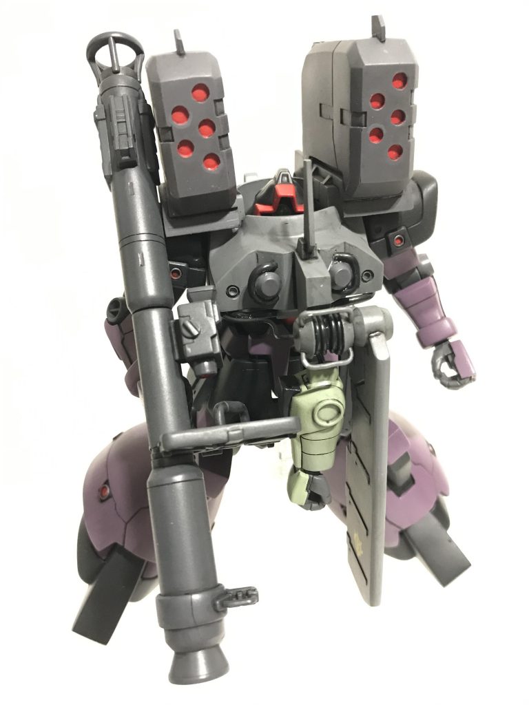 ガンダムベース限定のラケーテン・バズにしました ギリ肩に掛けれます