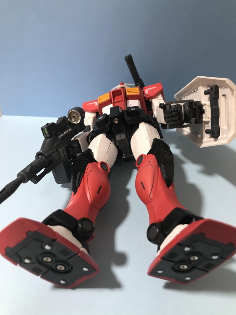 足裏にもガッツリ入れてますが、接地面が減ってしまったため少し不安定になってます。