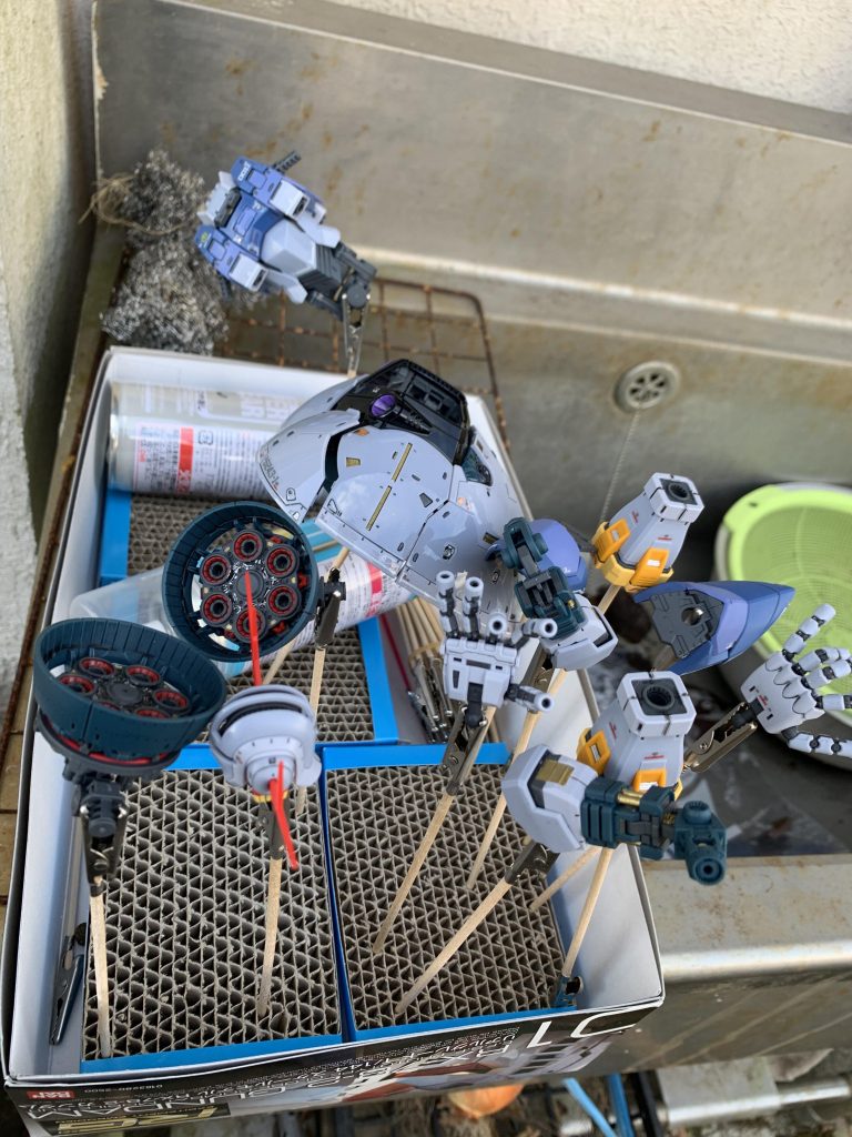 仕上げのトップコート！