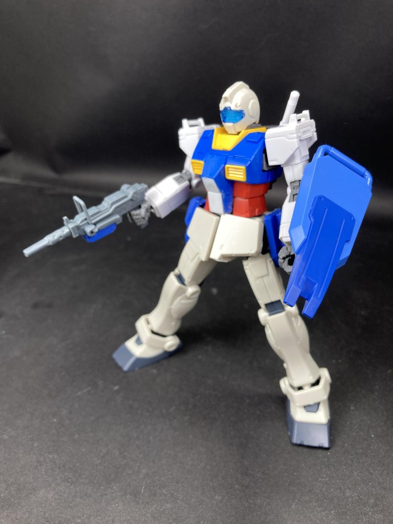 構成。
胸部のみ外観をジムに寄せるためプラ板で若干の加工。