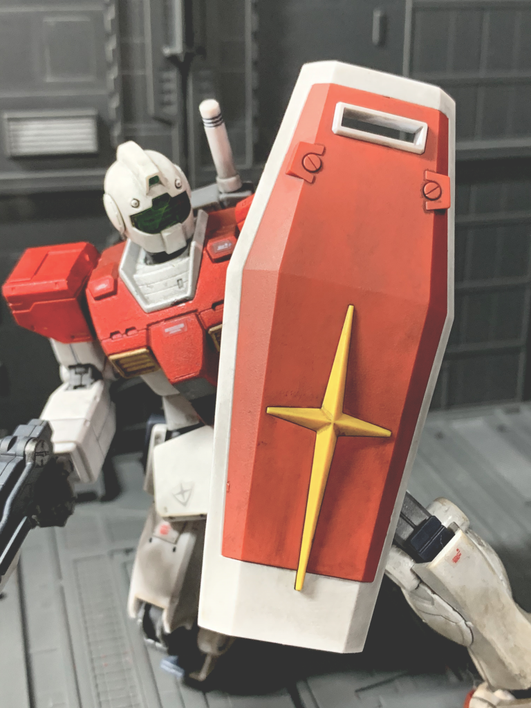シールド。オリジンガンダムのものをそのまま使用しています。