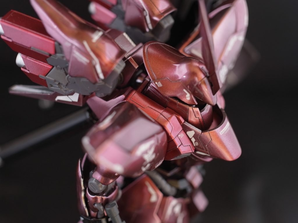 デカールはRGシナンジュの水転写を使用。