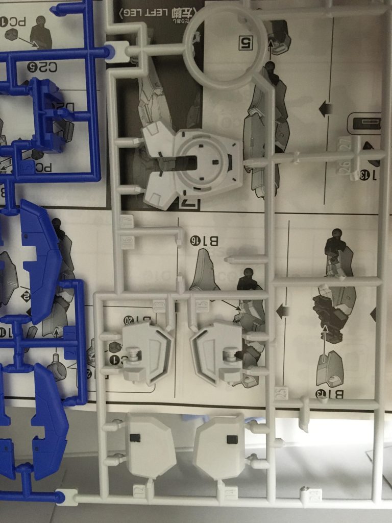 ランナーに直で部分塗装入れて組み立てると、昔懐かしスピードグレード感が出て楽しい。

やりづらいけど。