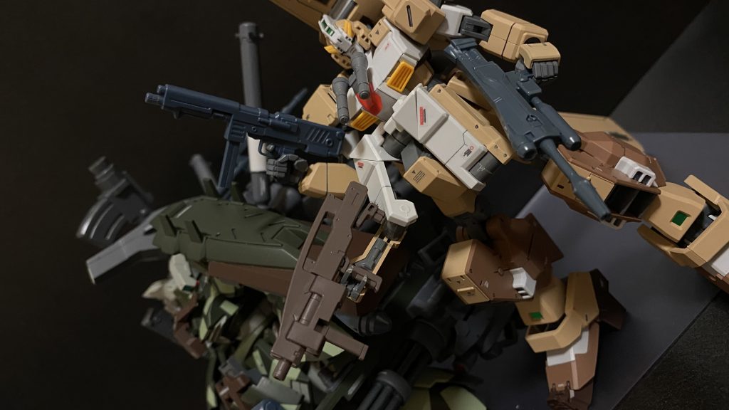 画像では一例として、ジオン系実弾兵装を担架しているが、このチームの機体は、連邦系ジオン系、ビーム実弾のみならず、SEED系、OO系他様々な兵装を、世界観、設定に関わらず使用可能となっている。