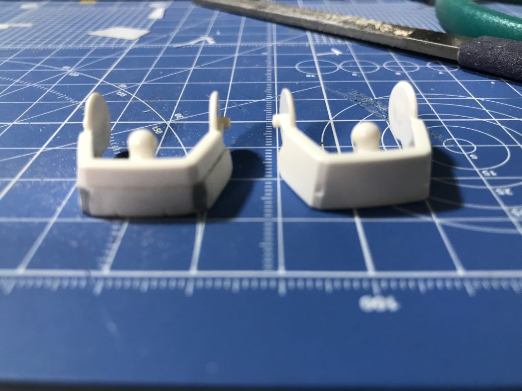 足の部分を試しにディテールアップしてますが、黒に塗装したせいかあんまり目立たないのが残念な感じになってます?