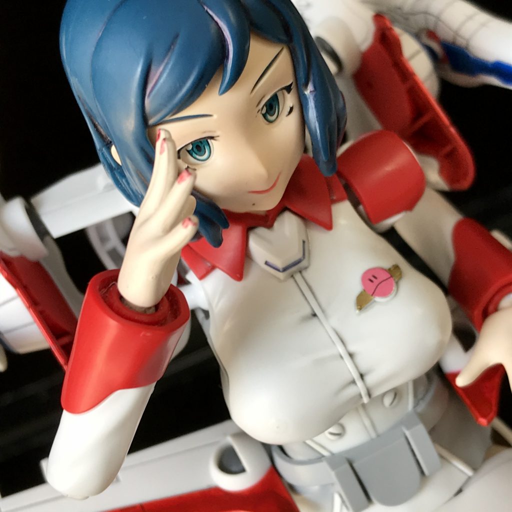 眼のクリアパーツも、いつの間にか外れて紛失しました。でも、無くても問題ないことが分かりました。むしろ眼の色がキレイに見えてより良いように思えます。