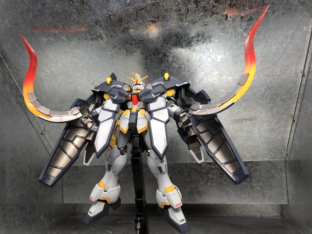 左右のシールドは後ろに回せますが、もっと自由に動いて欲しかった…