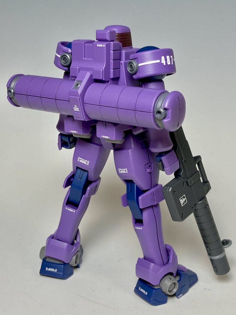 リアビューです。宇宙用のバックパックが特徴的です。