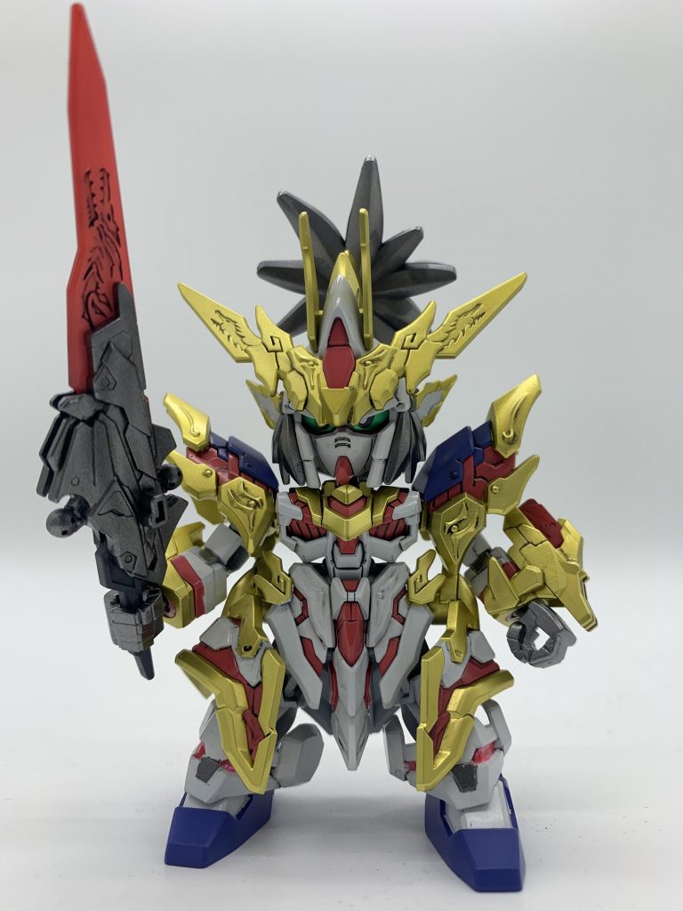 カラーは白部分にガイアのニュートラルグレーのⅠ、青はクレオス のエクザムブルー2にちょっと紫足してます。赤色はガイアブリリアントピンクとブライトレッドを半分ずつ。ゴールドはガイアのエルドランゴールドを使いました。黒はスタブラのアイアン。