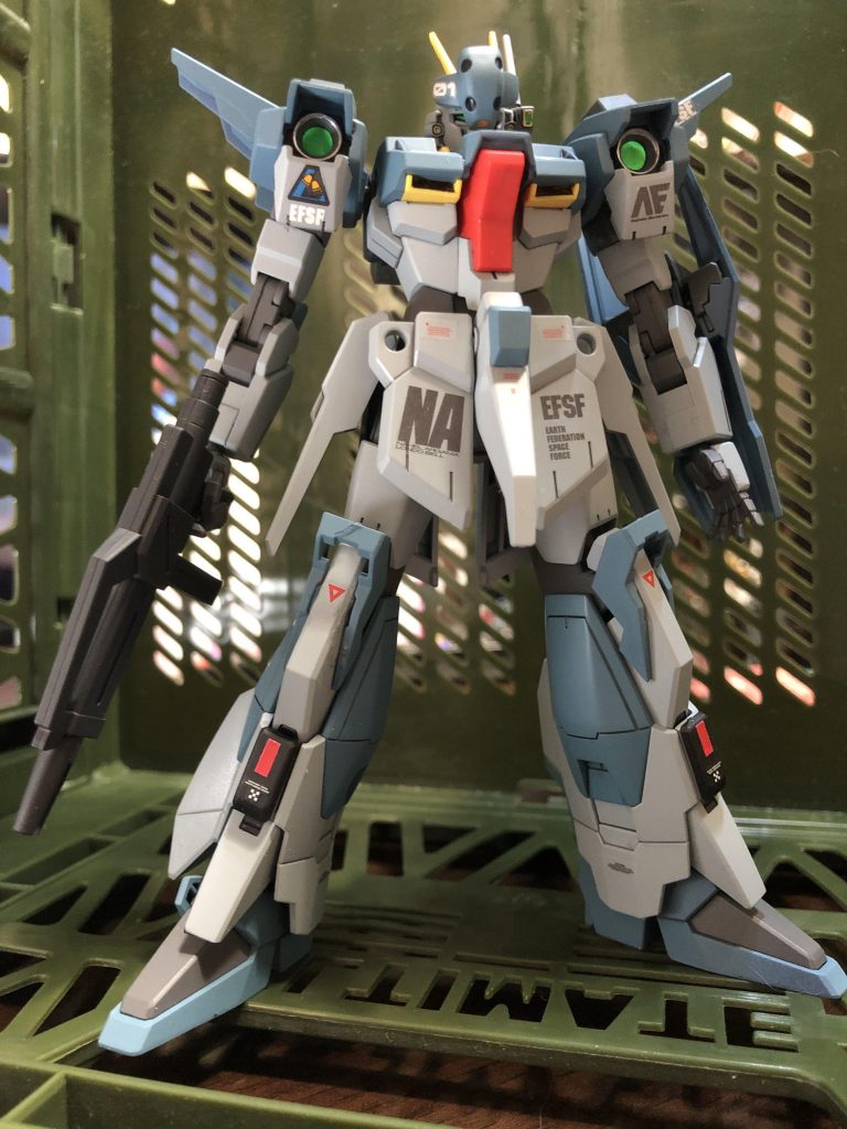 というわけでロンドベル治安維持遊撃部隊拠点小惑星基地〝エターナル〟防衛大隊所属チーム〝AIGS〟イージスライトニングリガズィ改 typeAヤマモト.ミサオ中尉搭乗機という妄想であります✨