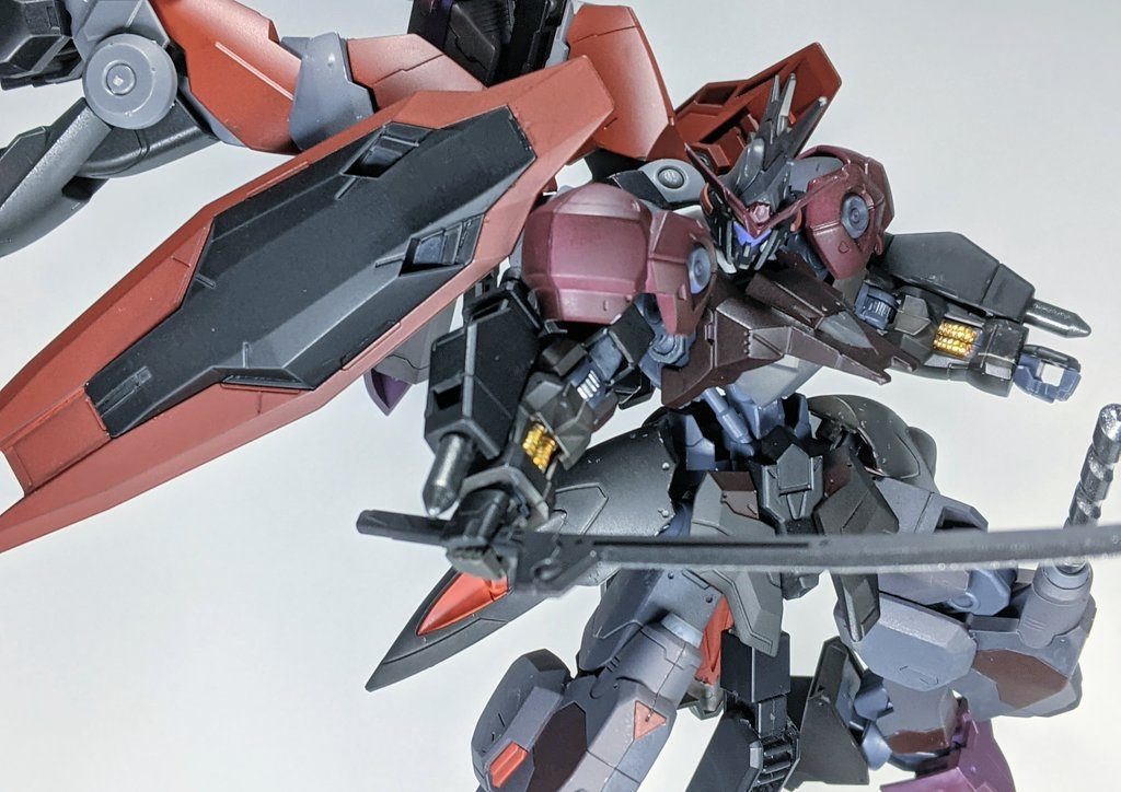 メイン武装はもともとあったランスと刀です。