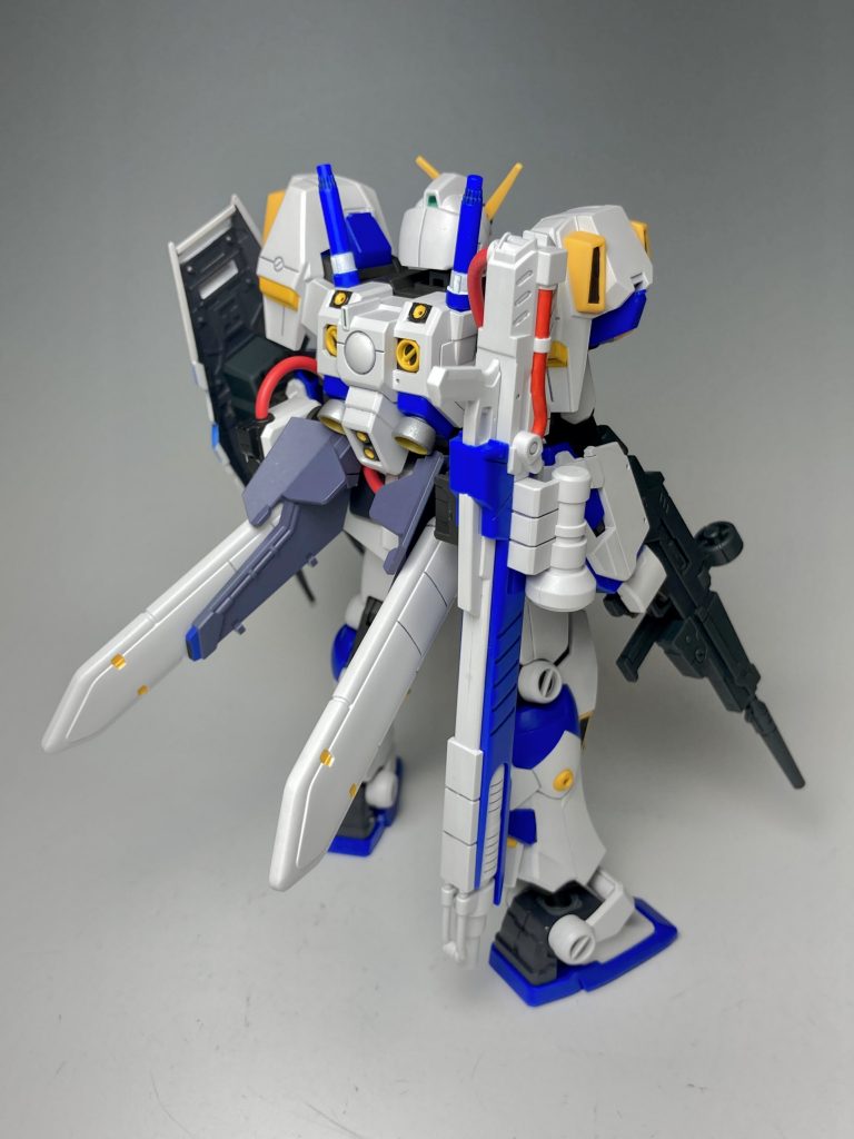 リアビューです。プロペラントタンクが付いてます。