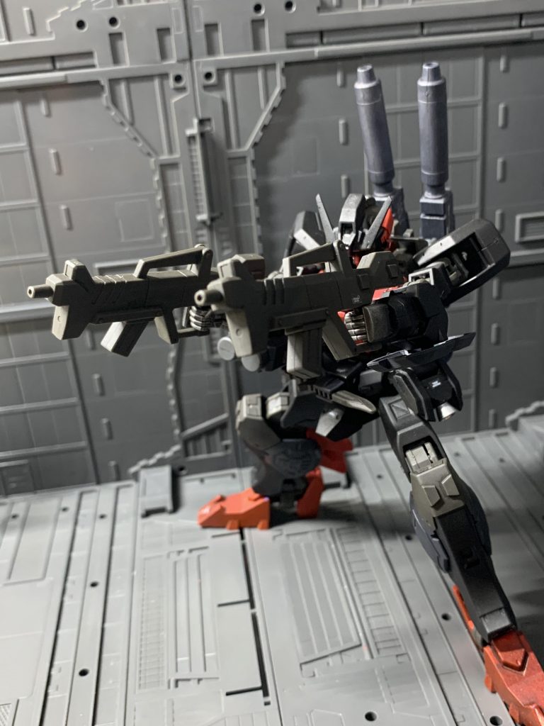 2丁ライフル。弾幕を形成し敵機を近づけない。