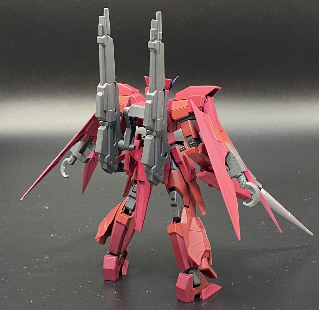 リアバックパックのパーツはマグナムセイバーのを引っ張ってきました