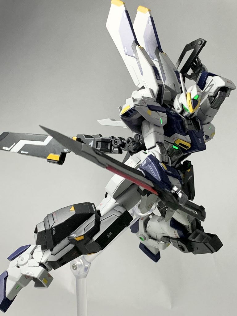 「シュベルトゲベール2S 対MS戦用斬艦刀」。シュベルトゲベールの改良型であるシュベルトゲベール2のショートモデル。リーチは短くなったものの、取り回しやすさが大きく向上し2刀持ちも可能となったことで、対MS戦闘において有効な装備となった。