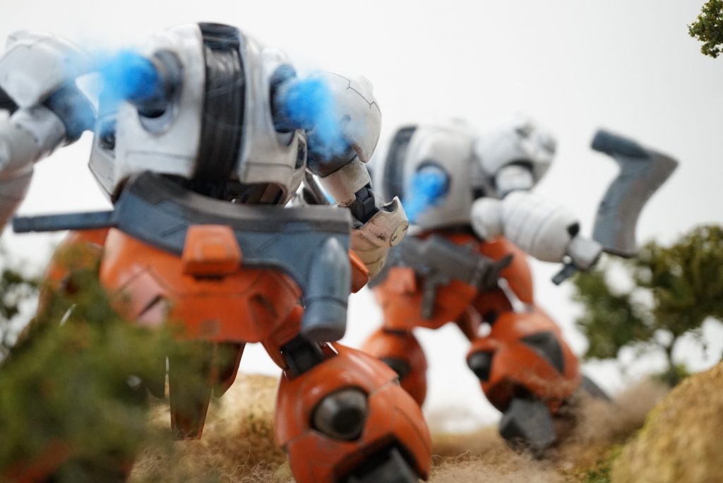 後ろからが一番動きが感じられてお気に入りピンボケするとバーニアからの炎がぽく見える気がする……どんな表現が一番いいんでしょうねー?