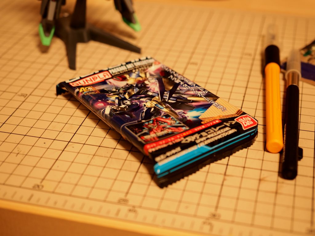 夜中にお腹が減った時にウエハースを食べてました。