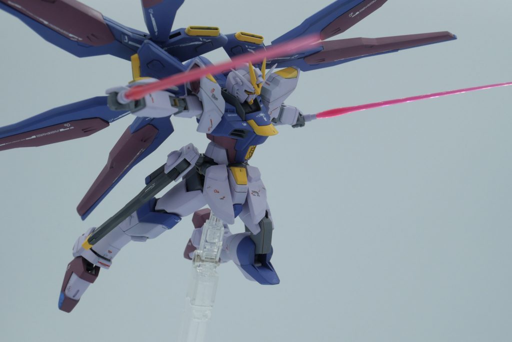 今回のミス・デカールの貼りミス（たくさんある）・アンテナ部分の紛失（おでこにつける本来なら赤い部分のパーツ）・つま先の塗装ハゲ（ツールクリーナーが知らないうちに垂れてた）