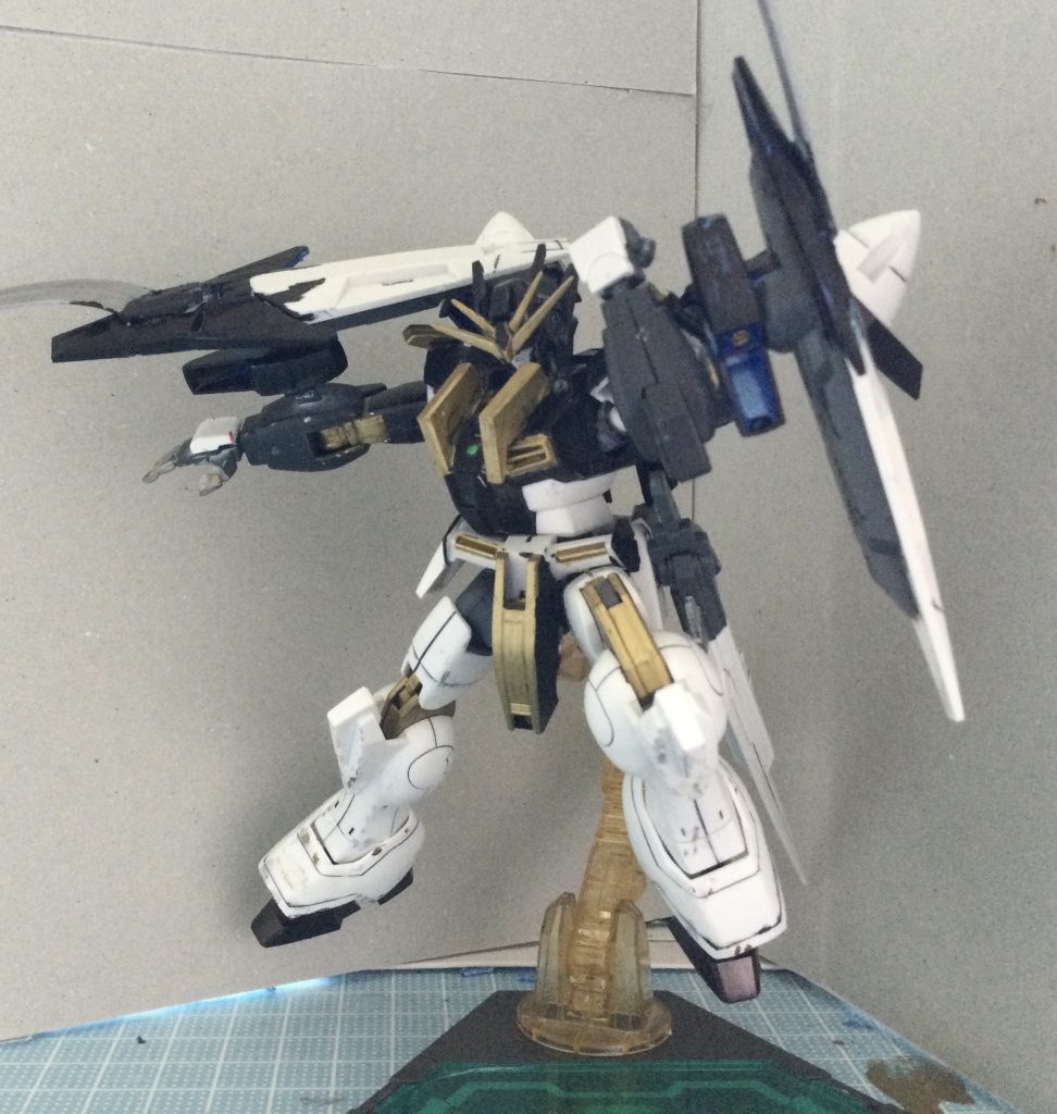 HG ダブルオーアルマンダインガンダム–3枚目/制作者：ラノス