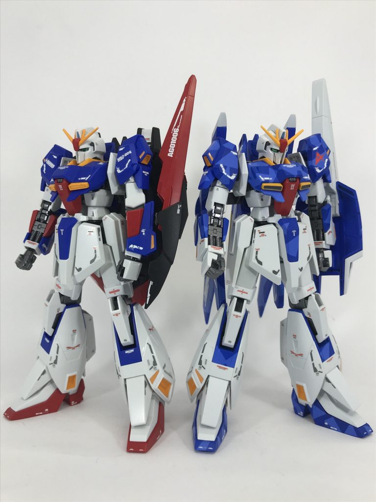 カミーユ機とアムロ機のツーショット。こちらも比較用に撮影しました。