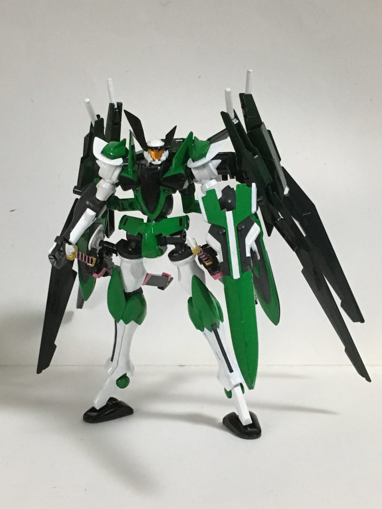 基から長身のフラッグ機にライトニングバックウェポンMk-Ⅲを装備したコンパク。