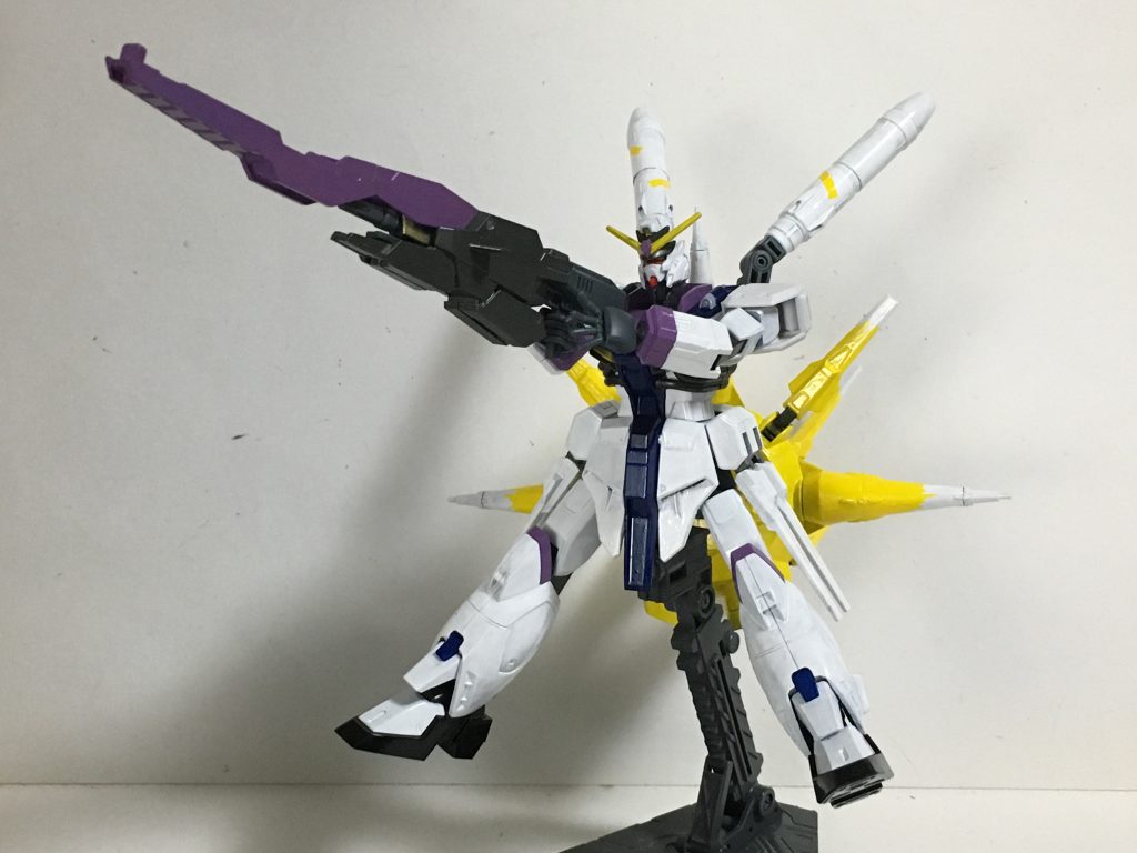 紫の専用機、ウイングガンダムゼロY17のバスターライフルと合体。